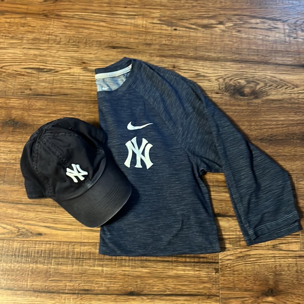 Bundle Nike New York Yankees MLB Women’s Small Top Navy Hat